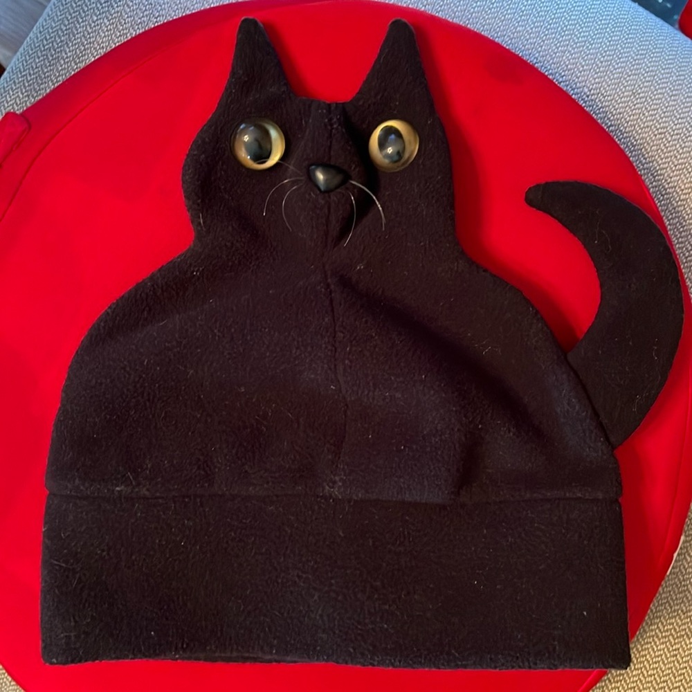 Vintage TOMMY ART Black Cat with tail and large golden eyes fleece beanie VGUC